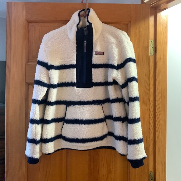 Vineyard Vines Tops - Vineyard Vines Fleece - Size L